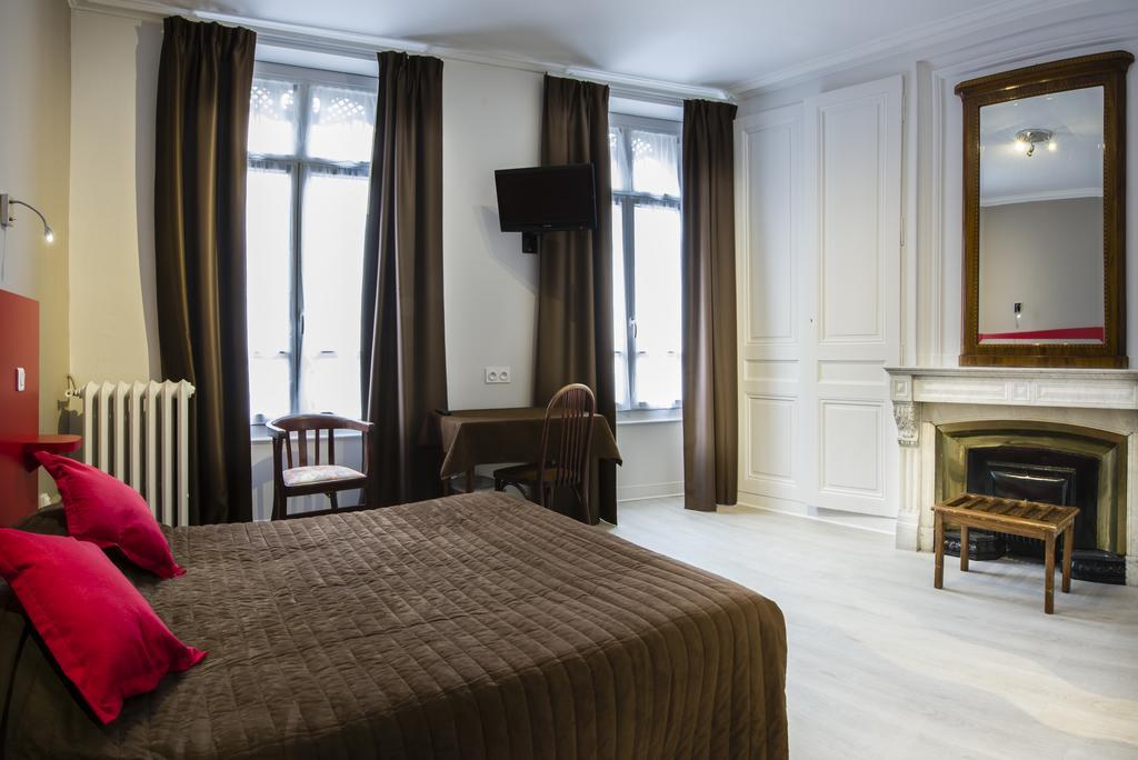 Hotel Moderne Lyon Bagian luar foto